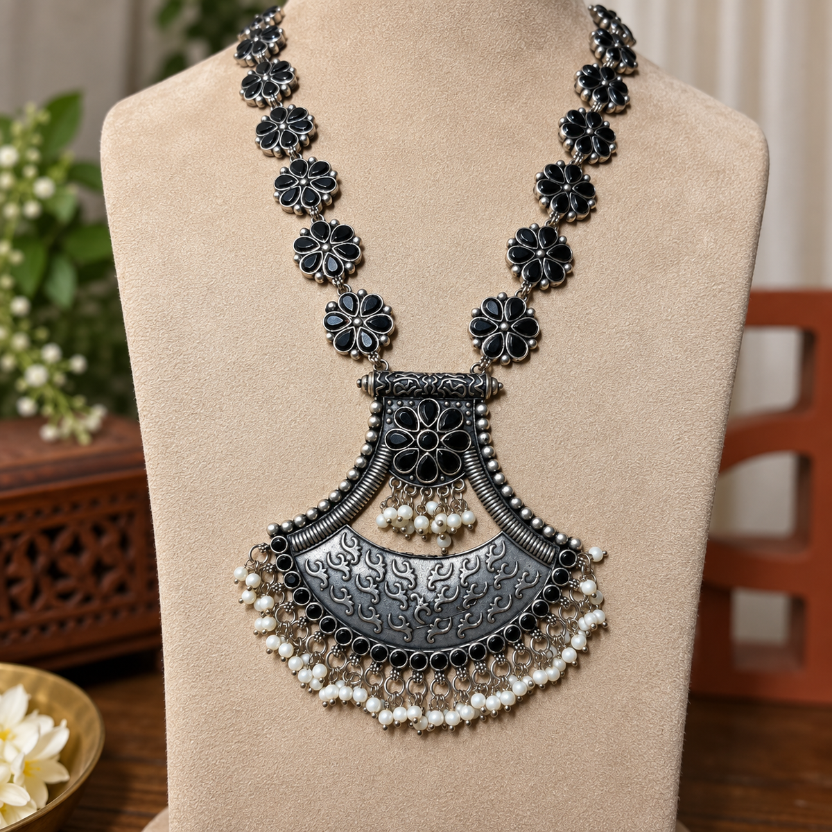 Black Rajeshwari Necklace