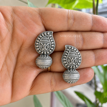 Kairi Brass Studs