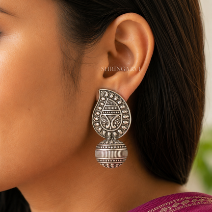 Kairi Brass Studs