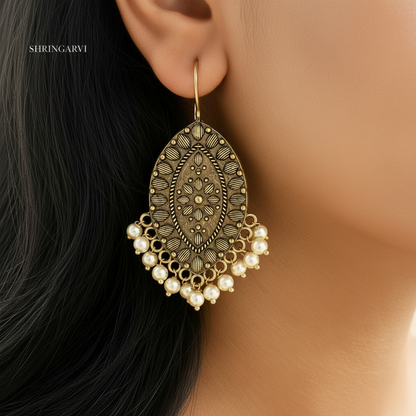 Pearl Paneri Danglers
