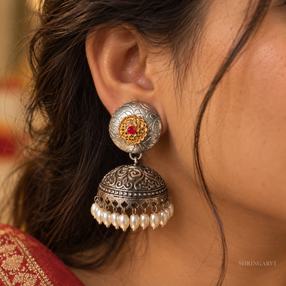 Radhya Dual-tone Jhumka