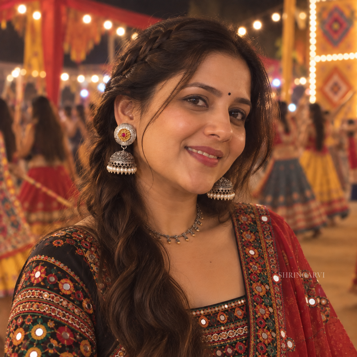 Radhya Dual-tone Jhumka