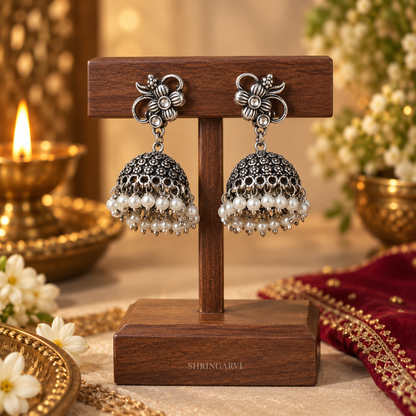 White Kundan Rivaasa Necklace Set with Earrings