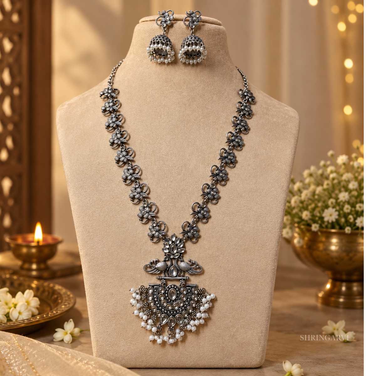 White Kundan Rivaasa Necklace Set with Earrings